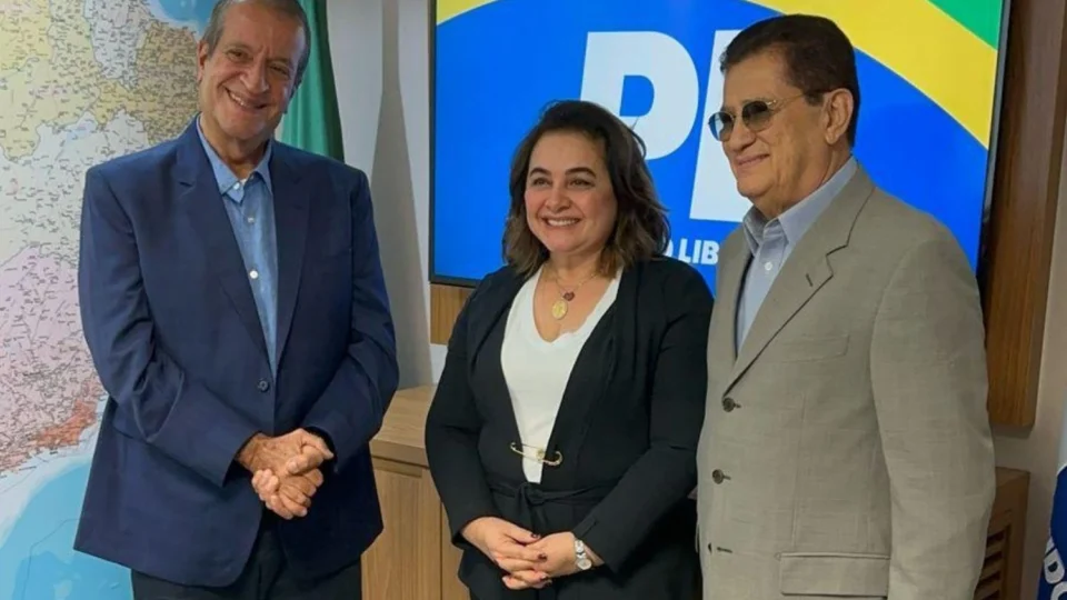 Professora Maria do Carmo se filia ao Partido Liberal do Amazonas