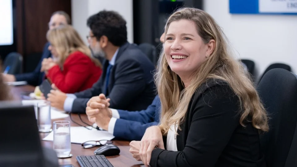 Professora Tanara Lauschner é eleita reitora da Ufam