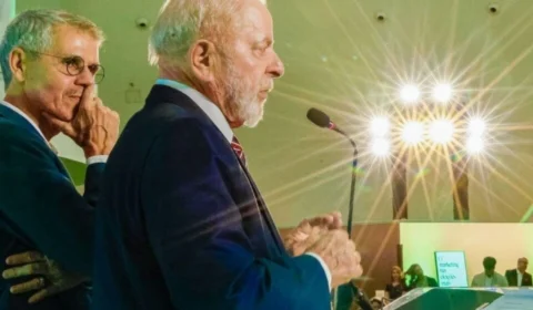 Lula pede continuidade da linha de Francisco ao saudar novo papa