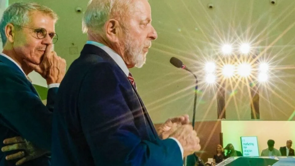 Lula pede continuidade da linha de Francisco ao saudar novo papa