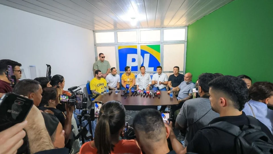 ‘Vamos às últimas consequências’, diz Alfredo Nascimento sobre pedido de cassação de vereadores