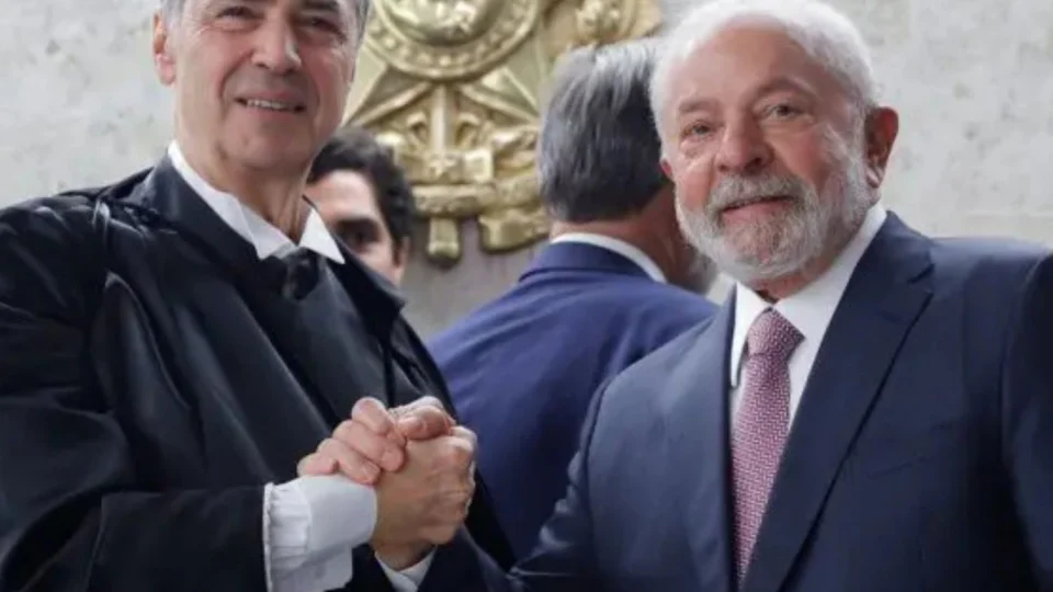Lula libera quase R$ 30 milhões para o STF em meio à previsão de corte drástico nos gastos públicos