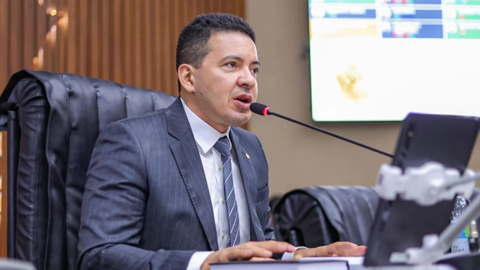 Delegado Péricles propõe punição para desvio de medicamentos Amazonas