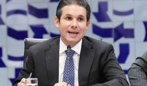 Hugo Motta coloca CPI do INSS no fim da fila, sem previsão de instalação