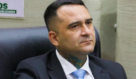 Sargento Salazar denuncia nomeação de condenado por corrupção na Prefeitura de Manaus