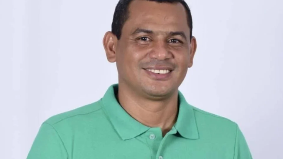 Prefeitura de Alvarães gasta mais de R$ 2 milhões em obras escolares com a mesma empresa