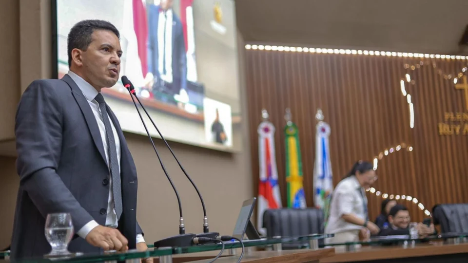 Delegado Péricles trabalha para destravar o pagamento do Auxílio Fardamento dos policiais militares