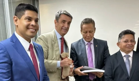 Embaixador da Itália visita Aleam, elogia Amazonas e defende diálogo entre parlamentos democráticos