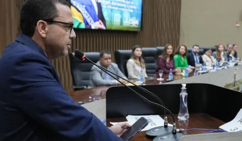 “Vivemos no Amazonas uma epidemia de desinformação institucionalizada”, diz Álvaro Corado