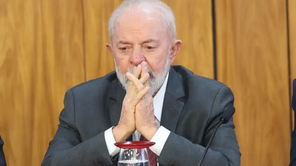 Pesquisa: 62% afirmam que Lula não deveria disputar reeleição