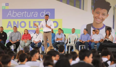 Wilson Lima anuncia pagamento da terceira parcela do Fundef em abril