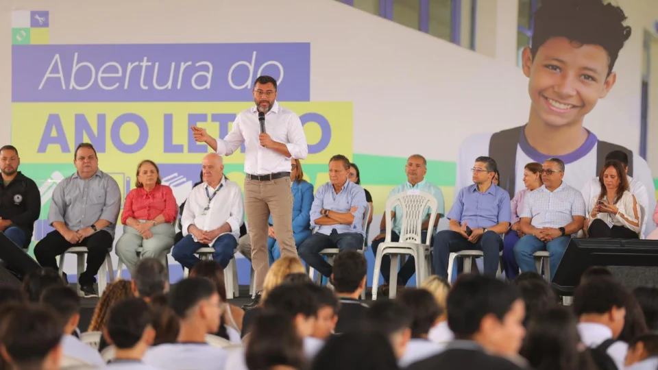 Wilson Lima anuncia pagamento da terceira parcela do Fundef em abril