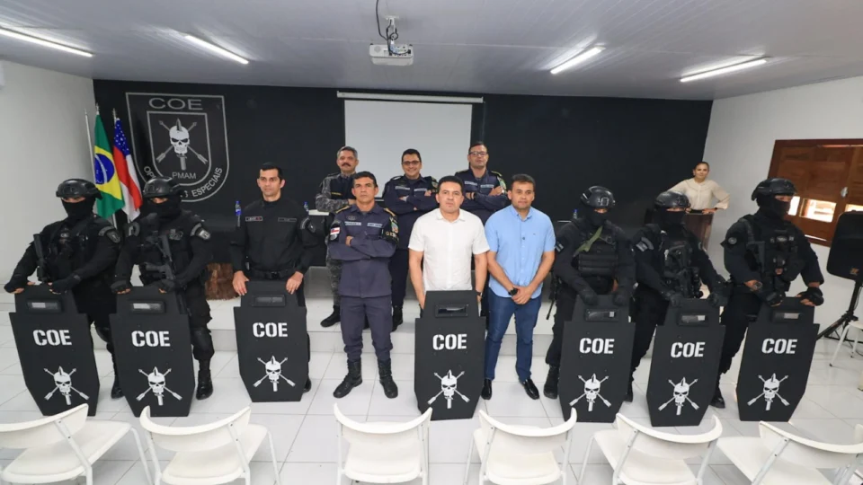 Delegado Péricles entrega escudos balísticos à Tropa de Elite da PMAM
