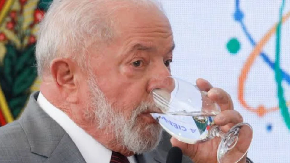COP30: governo Lula desiste de comprar galões de água 611% acima do preço