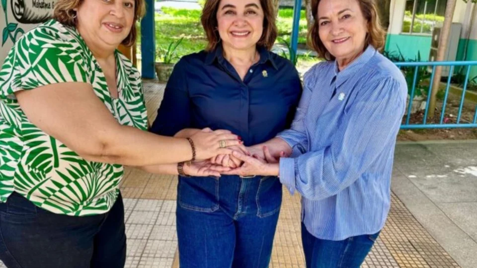 Maria do Carmo reforça compromisso com mães atípicas em visita à Apae