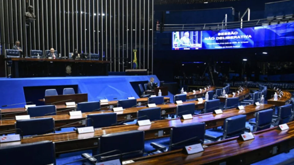Senado resiste à proposta que aumenta número de deputados federais para 531