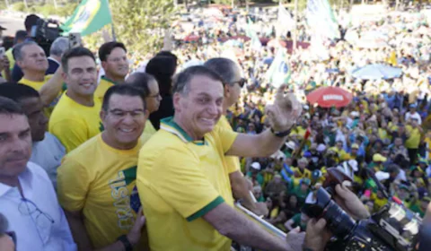 Manifestação pró-anistia em Brasília reúne Bolsonaro, Nikolas Ferreira e mais