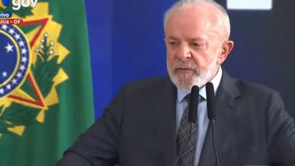 Oposição cobra transparência do governo Lula sobre ações judiciais do INSS por descontos indevidos