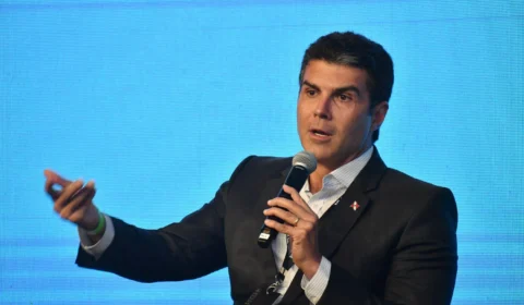 DPU pede suspensão das redes sociais de Helder Barbalho por descumprimento de decisão judicial