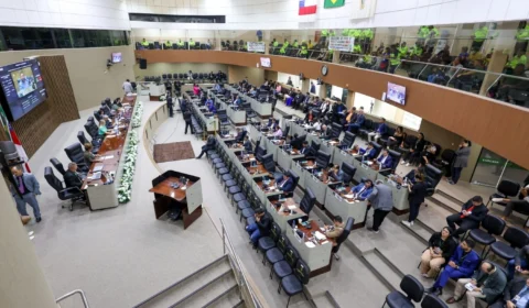 Vereadores aprovam LDO de 2026 em meio a cobranças do TCE-AM por falta de audiências públicas