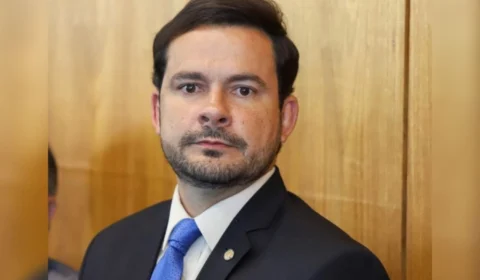 Deputado Alberto Neto defende emenda em meio a denúncia de fraude bilionária no INSS