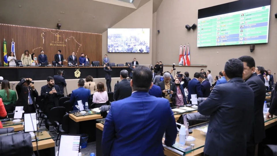 Deputados na ALEAM criticam senadores e defendem BR-319 após embate com Marina Silva