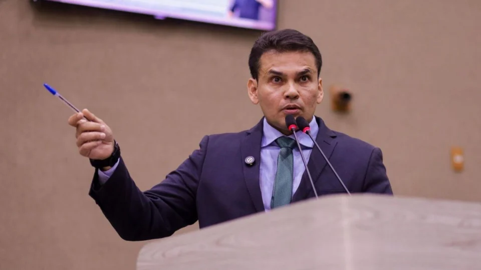 Coronel Rosses diz que embate entre Marina e senadores foi “teatro” e acusa Lula de travar BR-319