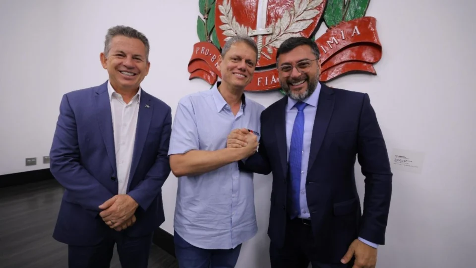 Wilson Lima, Tarcísio e Mauro Mendes discutem pautas ambientais com secretários estaduais do setor