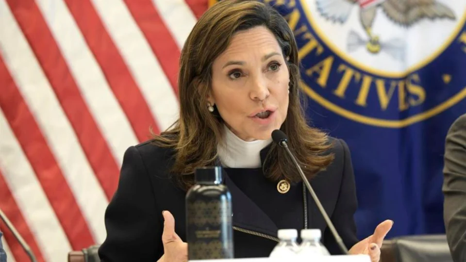 Deputada republicana diz que decisão dos EUA de restrição de visto é um ‘aviso’ a Moraes