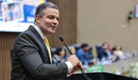 Rodrigo Sá destaca protagonismo dos assistentes sociais em sessão solene na CMM