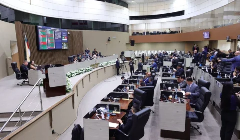 CMM analisa reajuste de 5,48% para servidores e projetos voltados à inclusão e proteção social