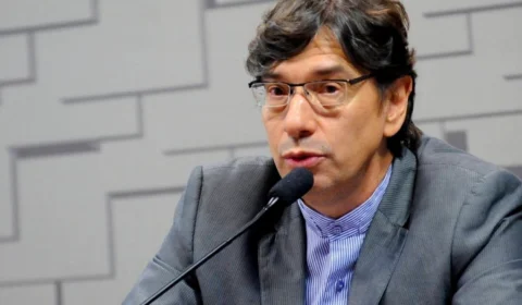 Diretor indicado por Lula para o IBGE é criticado após lançar mapa invertido do mundo