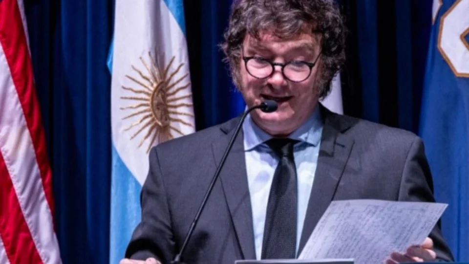 Partido de Milei tem vitória histórica em Buenos Aires