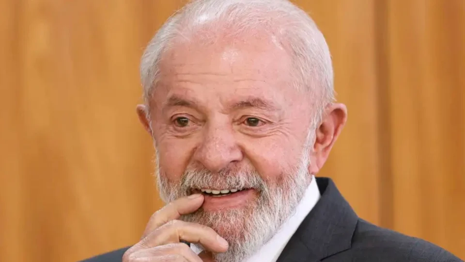 Banco Central eleva Selic a 14,75%, maior patamar em quase 20 anos