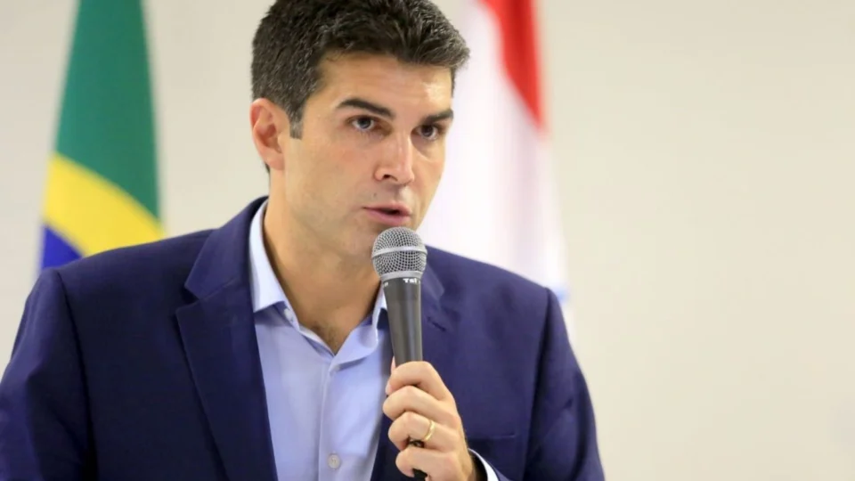 Após pressão, Helder Barbalho pede fim dos embargos em Altamira