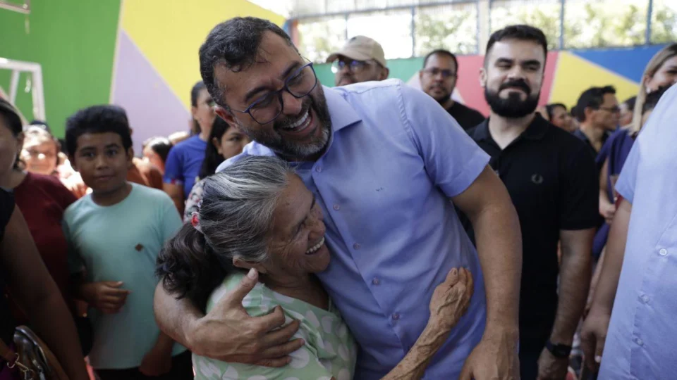 Em homenagem às mães, governador Wilson Lima antecipa pagamento do Auxílio Estadual