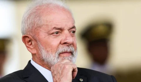 Governo Lula não tem dinheiro para comprar livros para escolas públicas