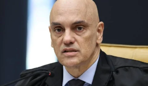 Moraes manda prender ex-assessor de Bolsonaro por “desprezo” ao STF