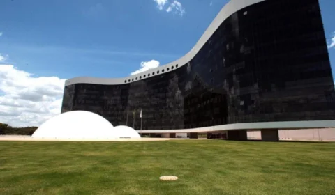 Comissão aprova criação de quase 800 cargos para o TSE ao custo de R$109 milhões