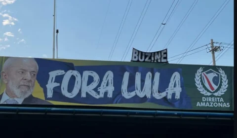 Buzinaço contra Lula reúne apoiadores da direita na Avenida das Torres, em Manaus