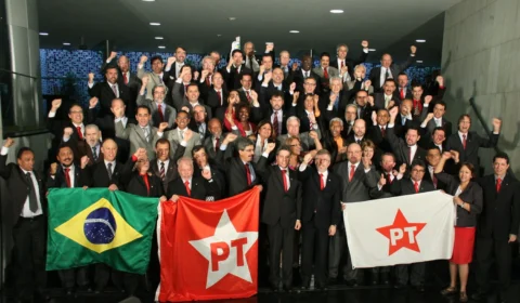 92% da bancada do PT votou a favor de aumento na conta de luz