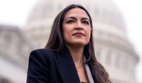Alexandria Ocasio-Cortez pede impeachment de Trump após ataque dos EUA ao Irã