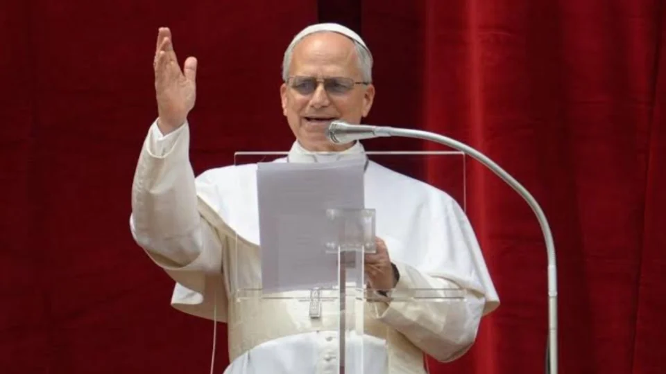 Papa Leão 14 faz apelo global por paz após ataques dos EUA ao Irã