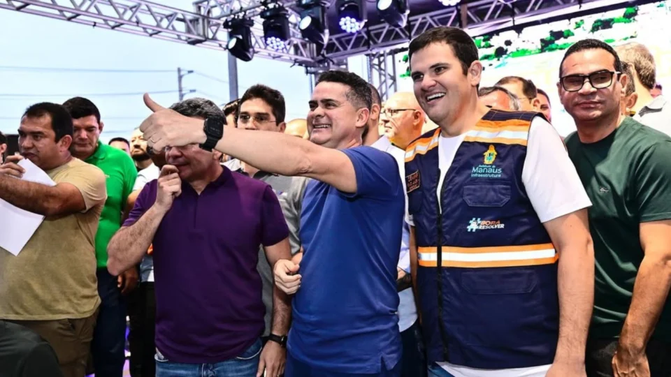 Viaduto Rei Pelé é inaugurado em Manaus após cinco adiamentos