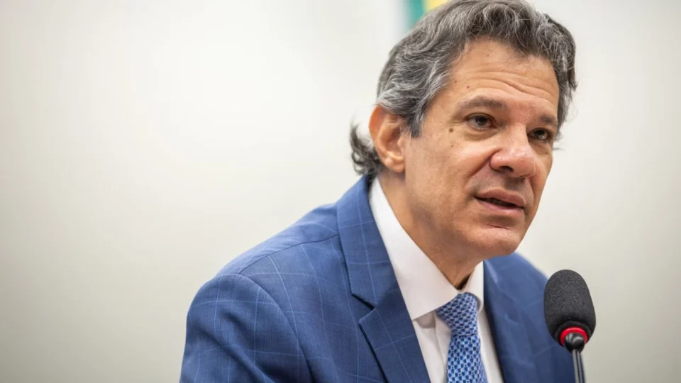 Haddad entra de férias em meio à pressão no Congresso contra aumento do IOF