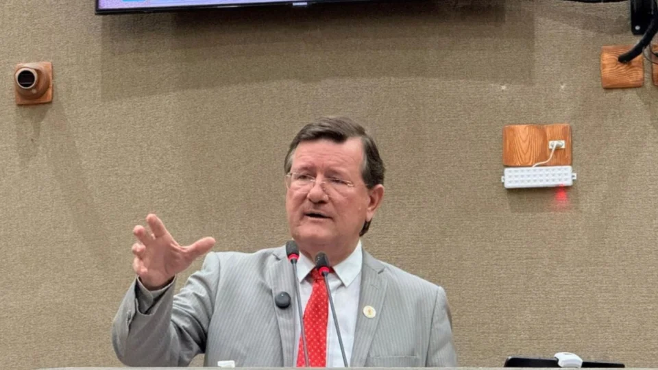 Zé Ricardo diz que Manaus pode perder R$ 50 milhões do Fundeb por falhas na gestão