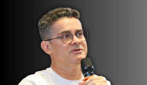 Vereador prepara pedido de impeachment contra David Almeida por uso indevido do Fundeb