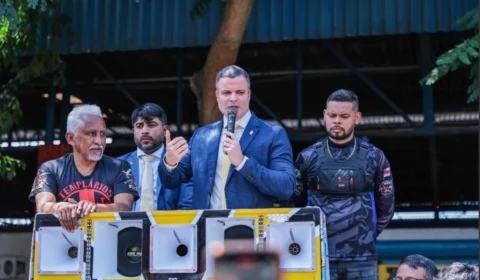 Rodrigo Sá lidera diálogo com motociclistas e projeto polêmico é retirado para ajustes na CMM