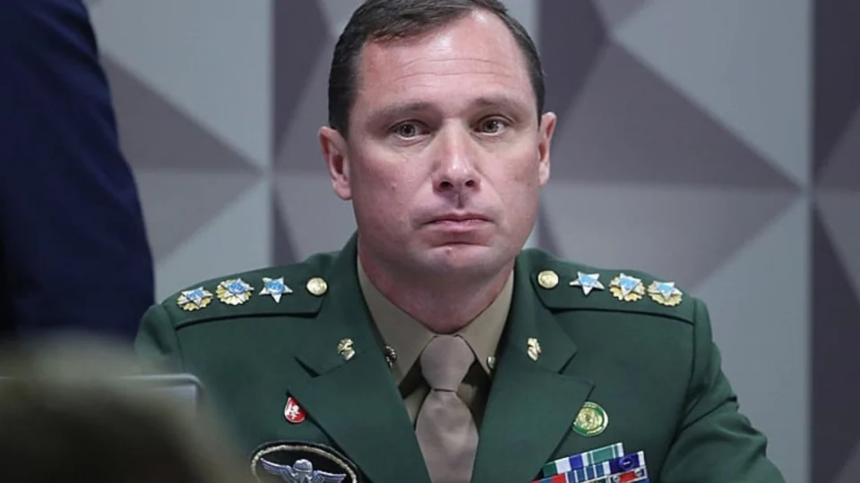 STF determina prisão de Mauro Cid e decisão é revogada, diz advogado
