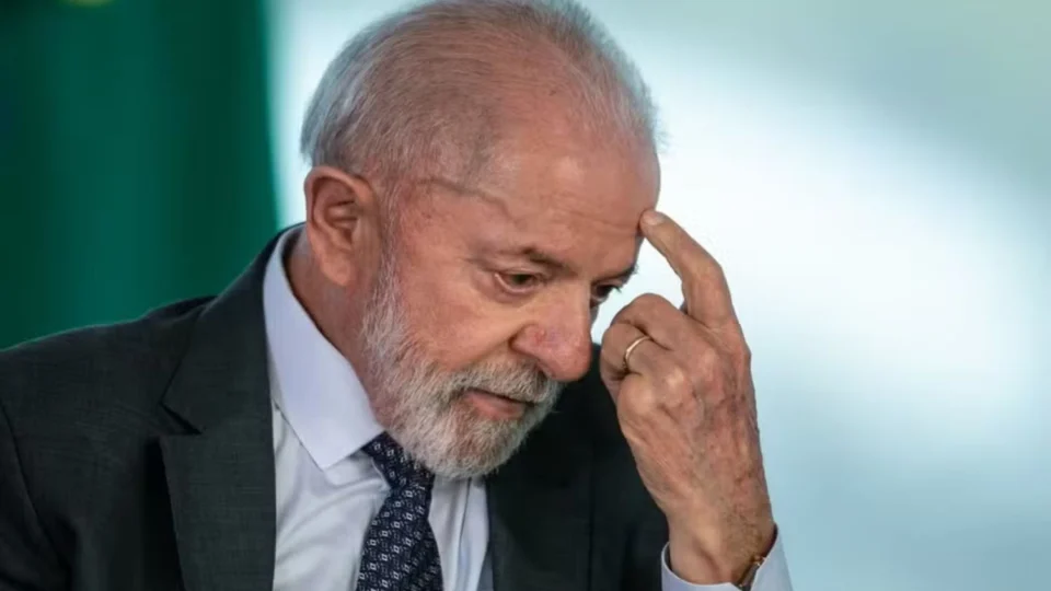 Lula pede ao STF a suspensão de processos sobre fraudes em descontos do INSS